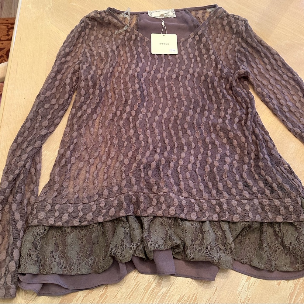 A’Reve blushy taupey lace top - new with tags size large